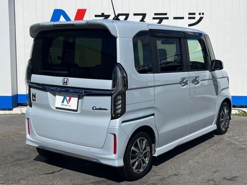 N BOX CUSTOM