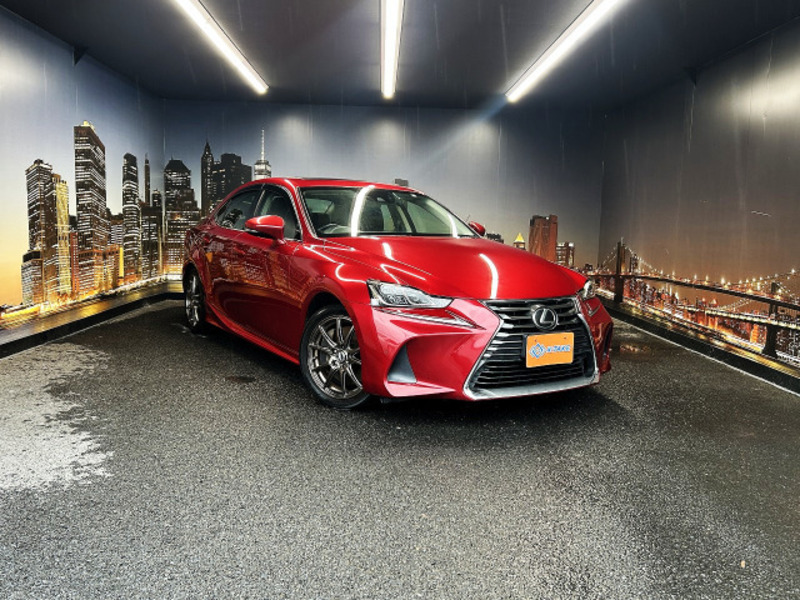 LEXUS IS