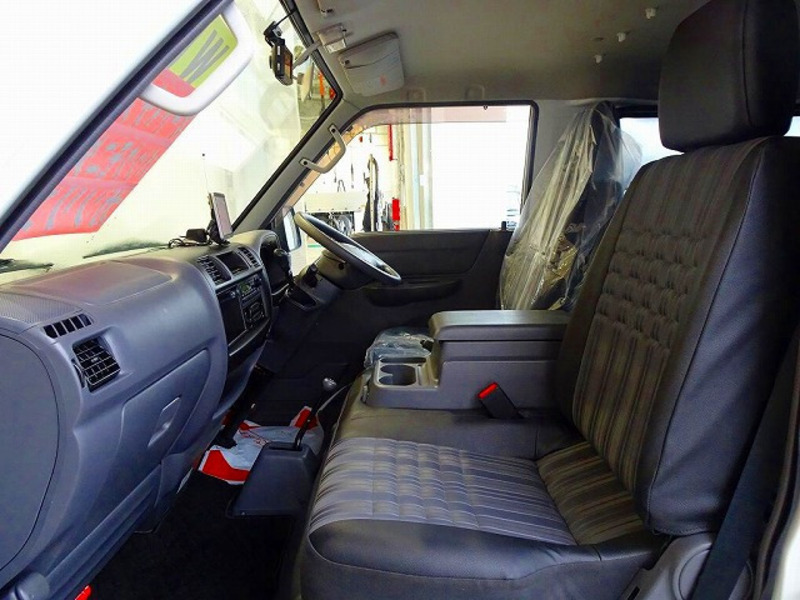 BONGO VAN