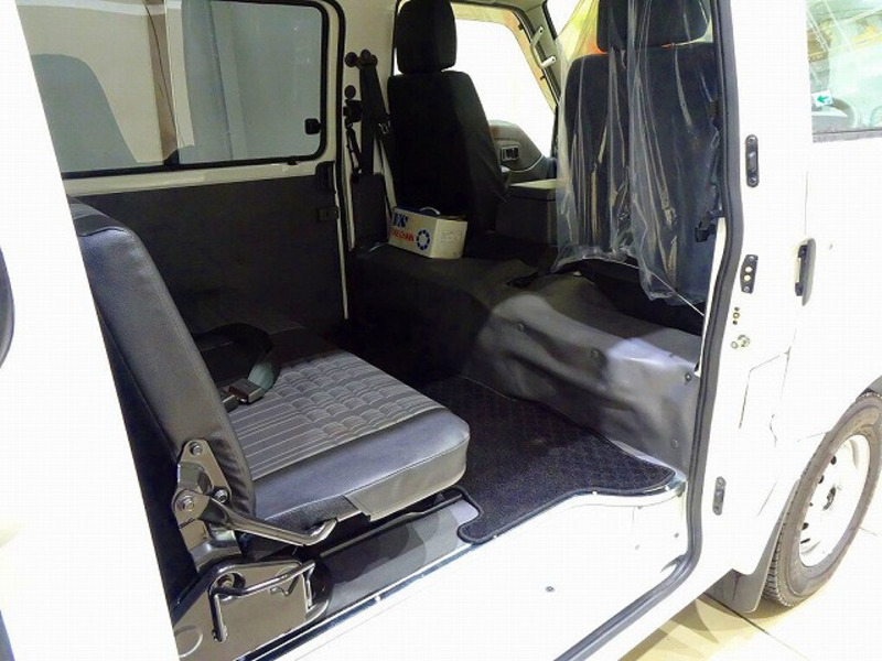 BONGO VAN
