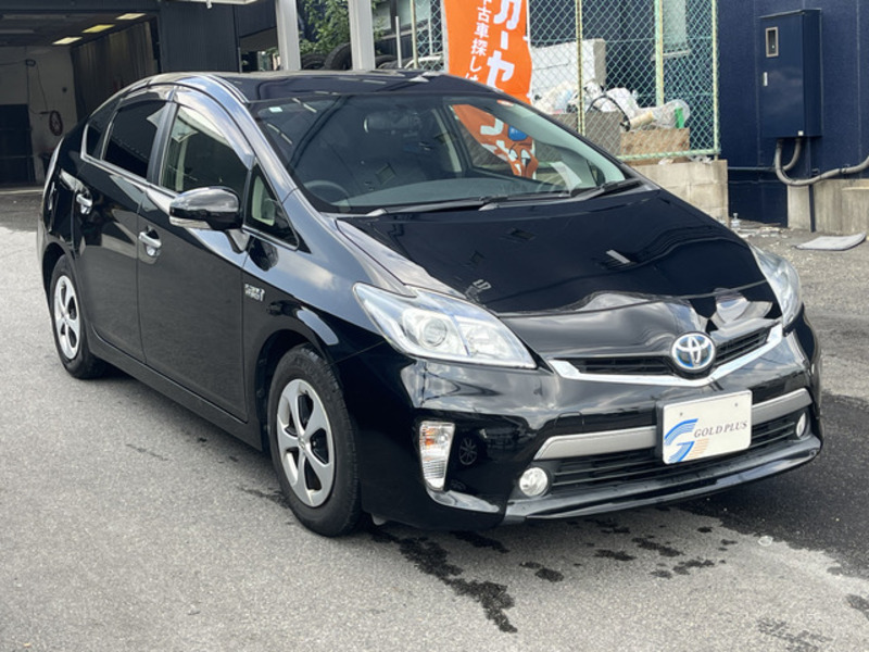 TOYOTA PRIUS PHV