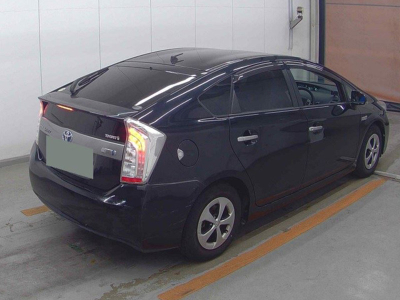 PRIUS PHV
