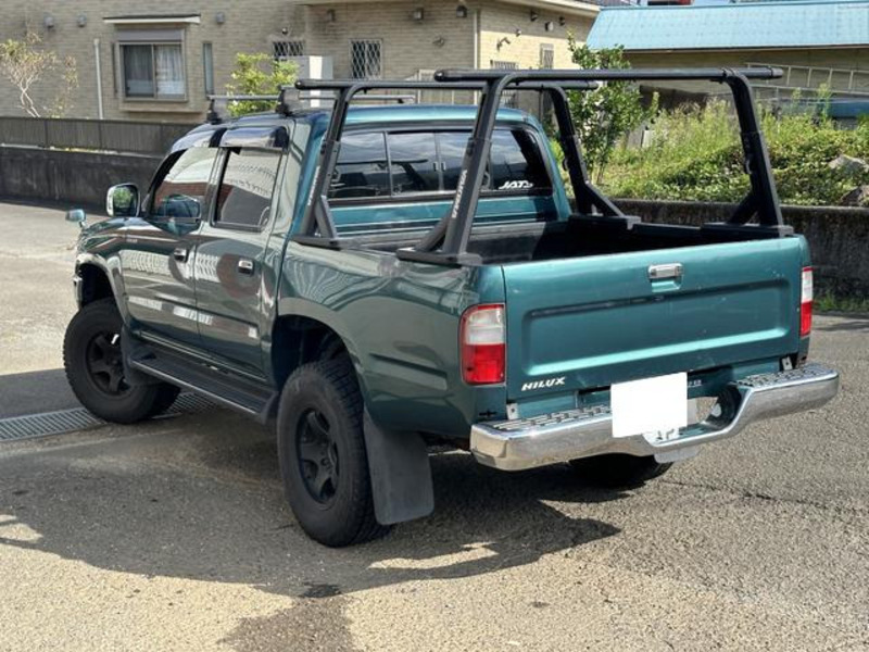 HILUX
