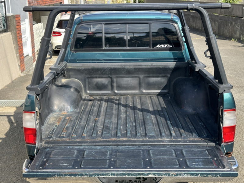 HILUX