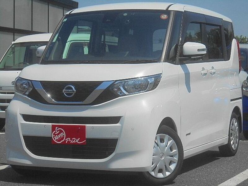 NISSAN ROOX