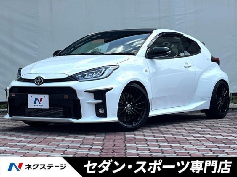 GR YARIS-0