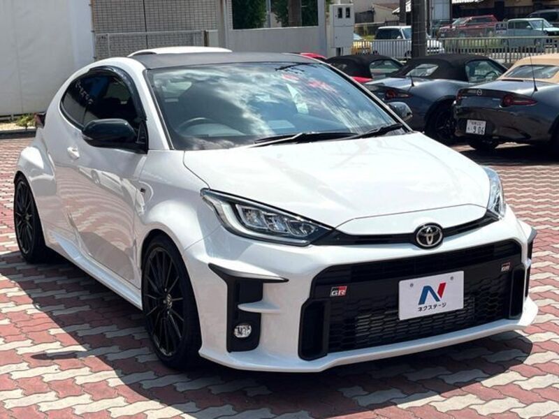 GR YARIS