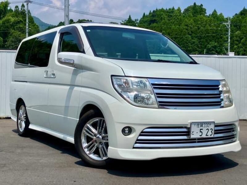 NISSAN ELGRAND