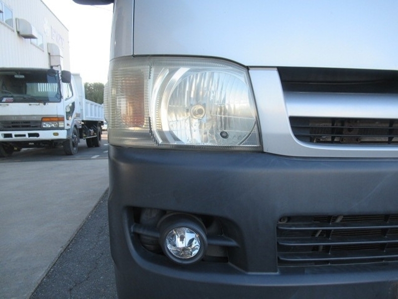 HIACE VAN-22