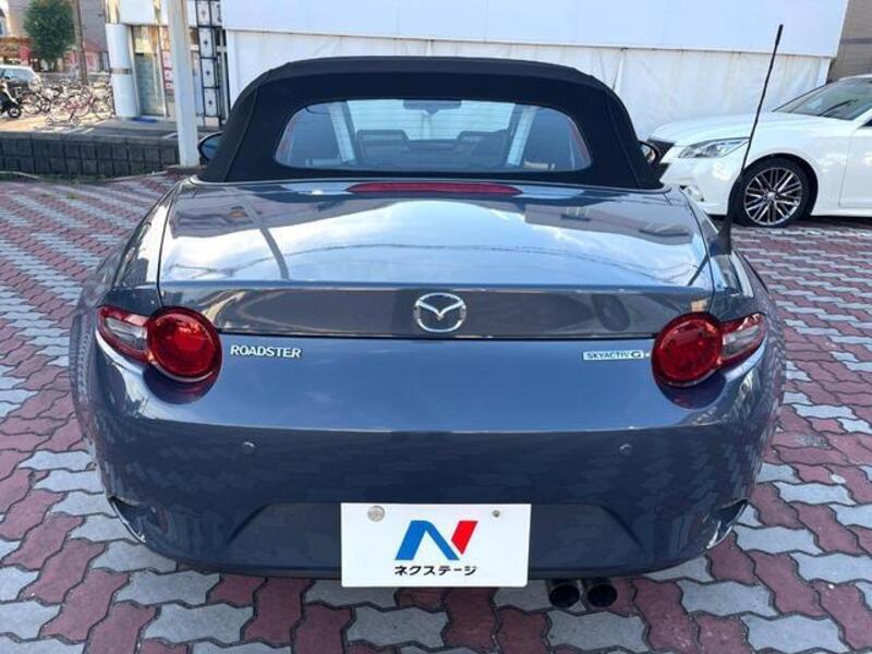 ROADSTER