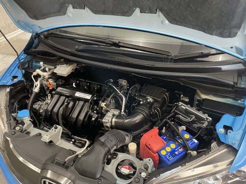 FIT HYBRID