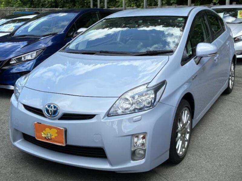 TOYOTA PRIUS
