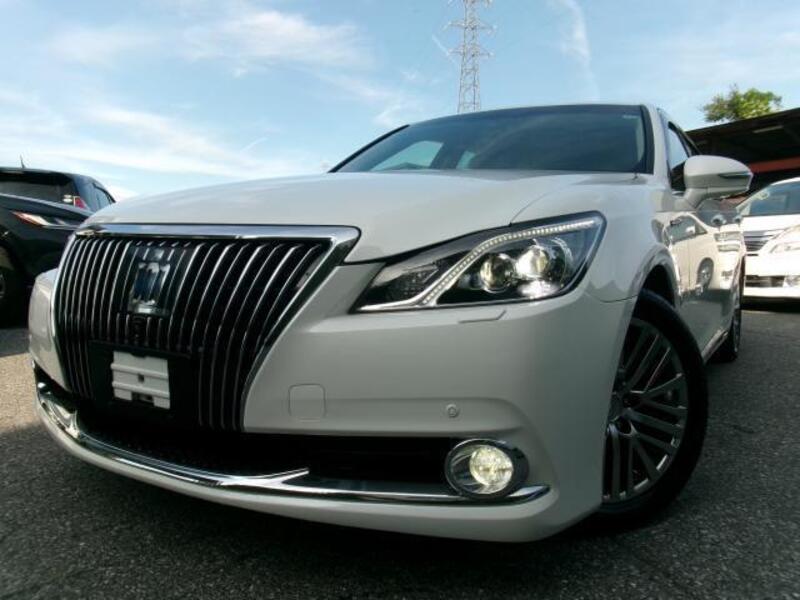 TOYOTA CROWN MAJESTA