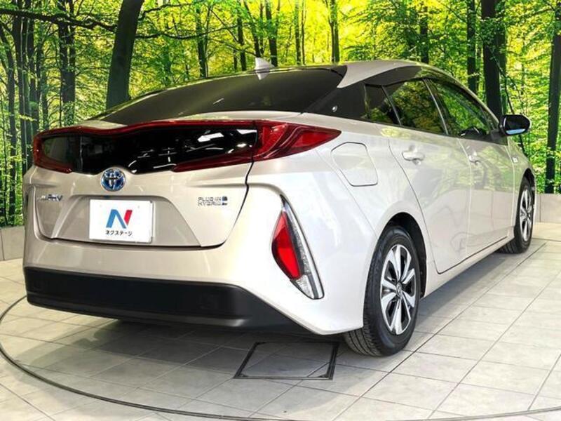 PRIUS PHV