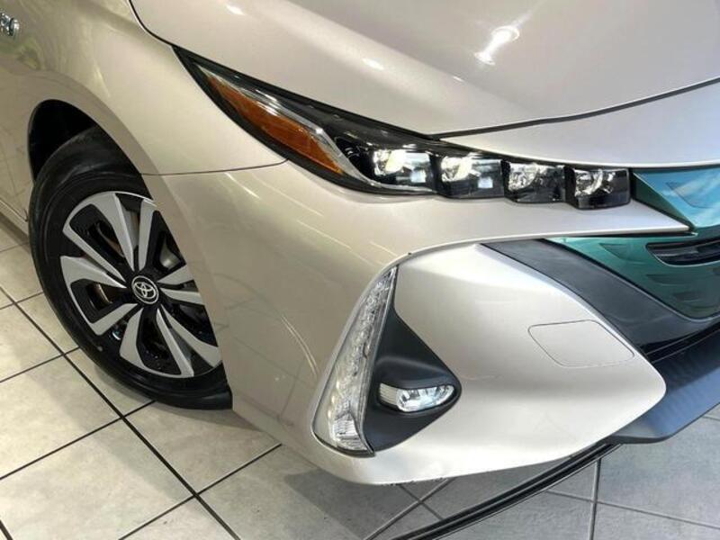 PRIUS PHV