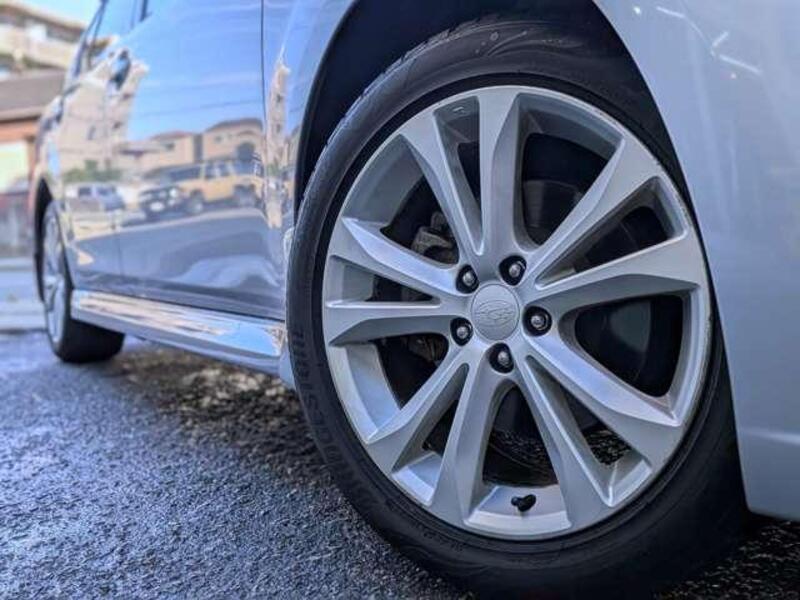 LEGACY B4