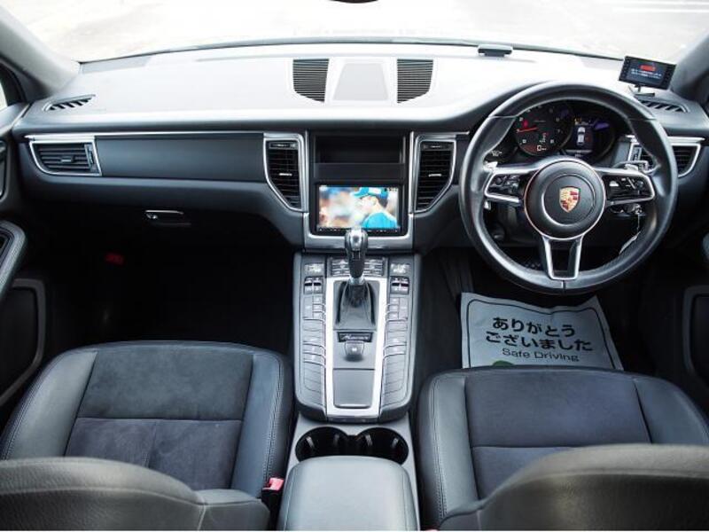 MACAN