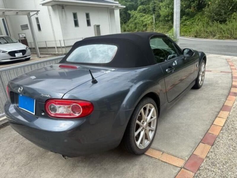ROADSTER