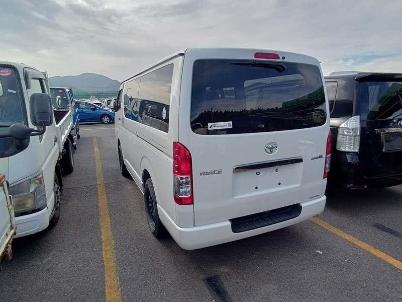 HIACE VAN