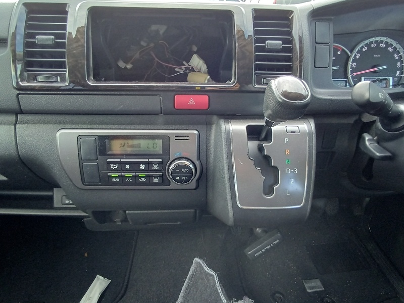 HIACE VAN