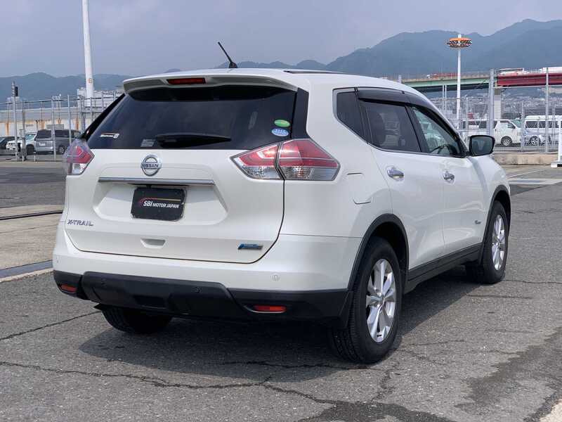 X-TRAIL