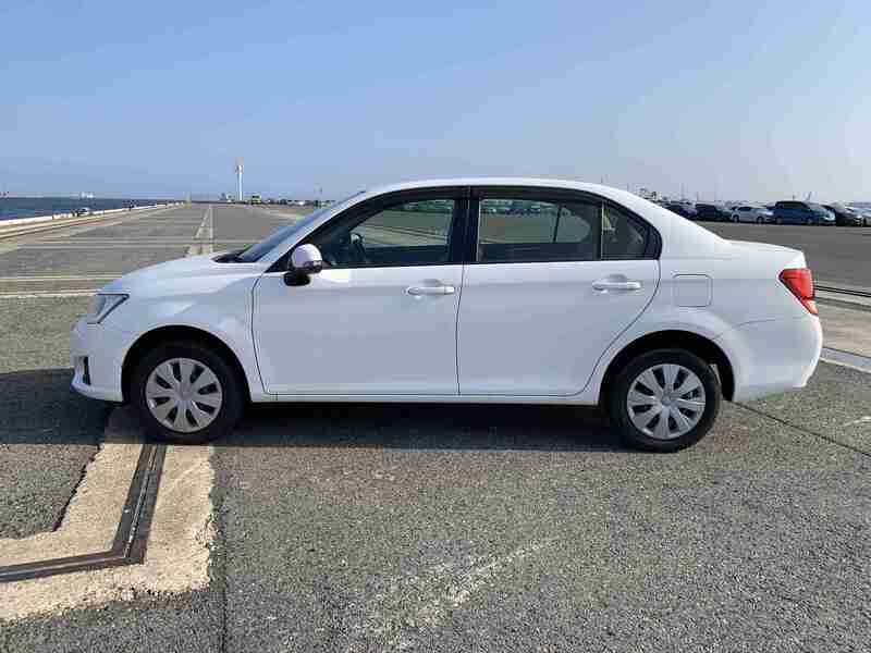 COROLLA AXIO