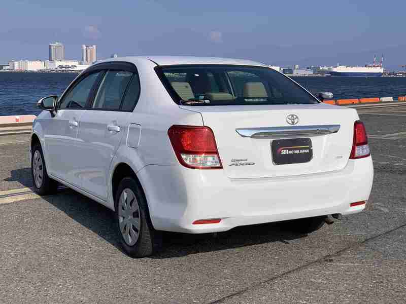 COROLLA AXIO