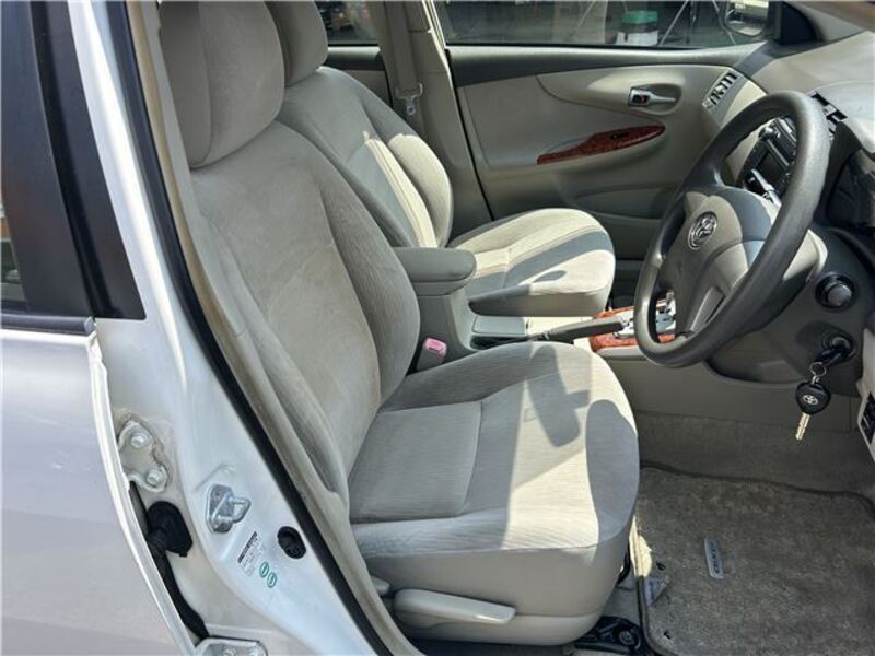 COROLLA AXIO