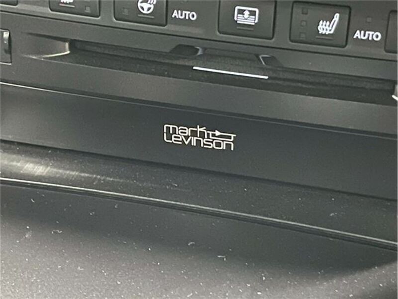 ES