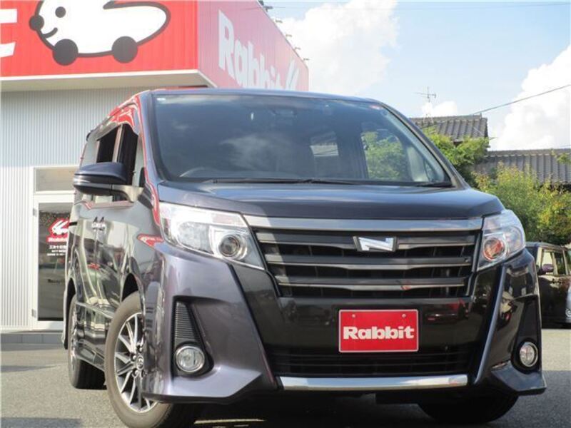 TOYOTA NOAH