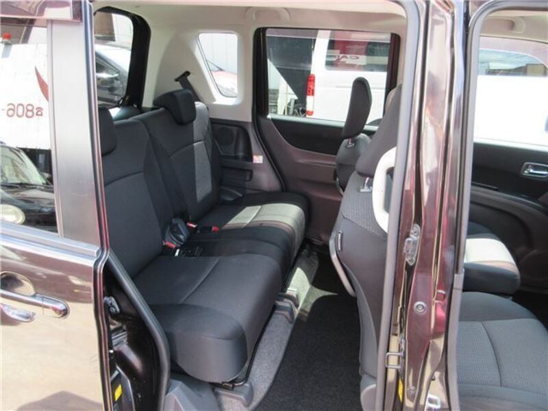 DELICA D2