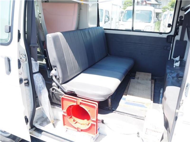BONGO VAN