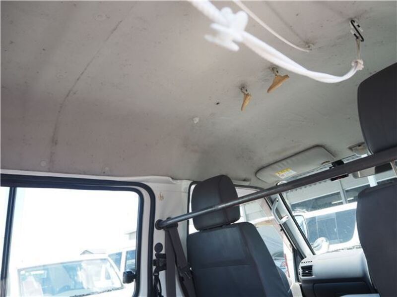 BONGO VAN