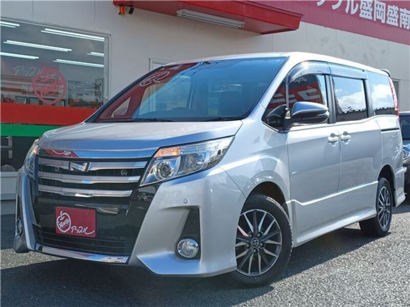 TOYOTA NOAH