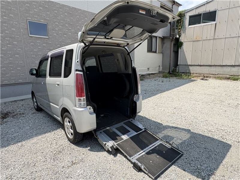 WAGON R