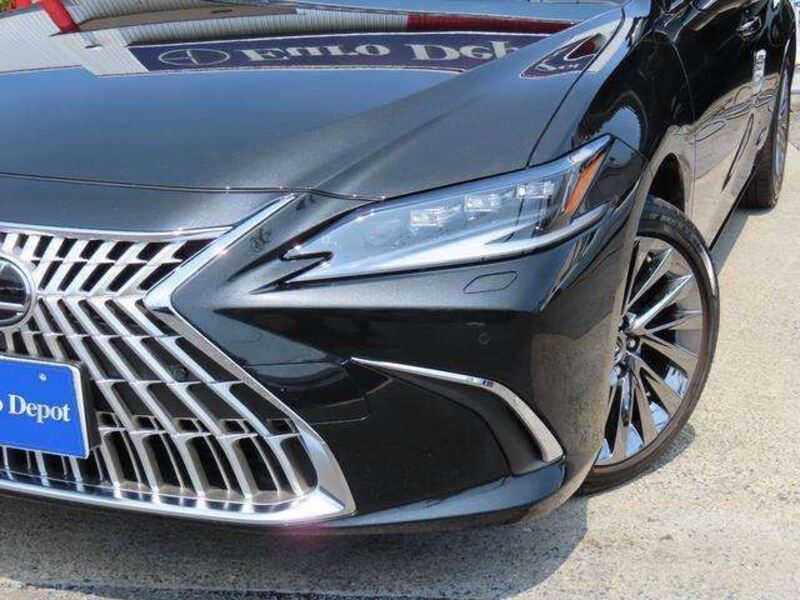 ES