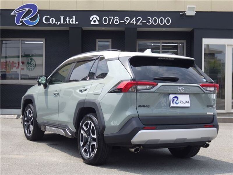 RAV4