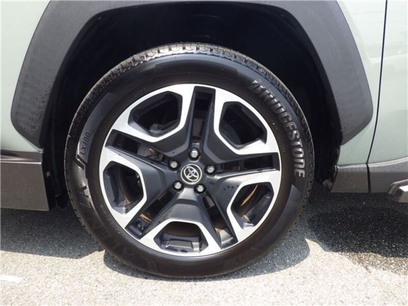 RAV4