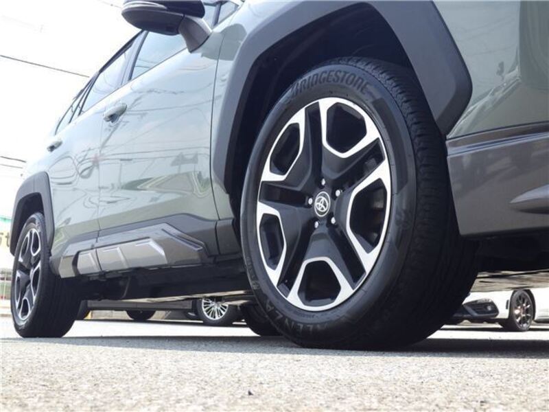 RAV4