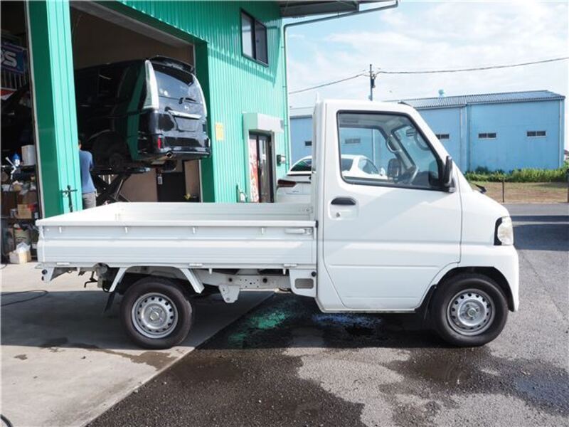 CLIPPER TRUCK