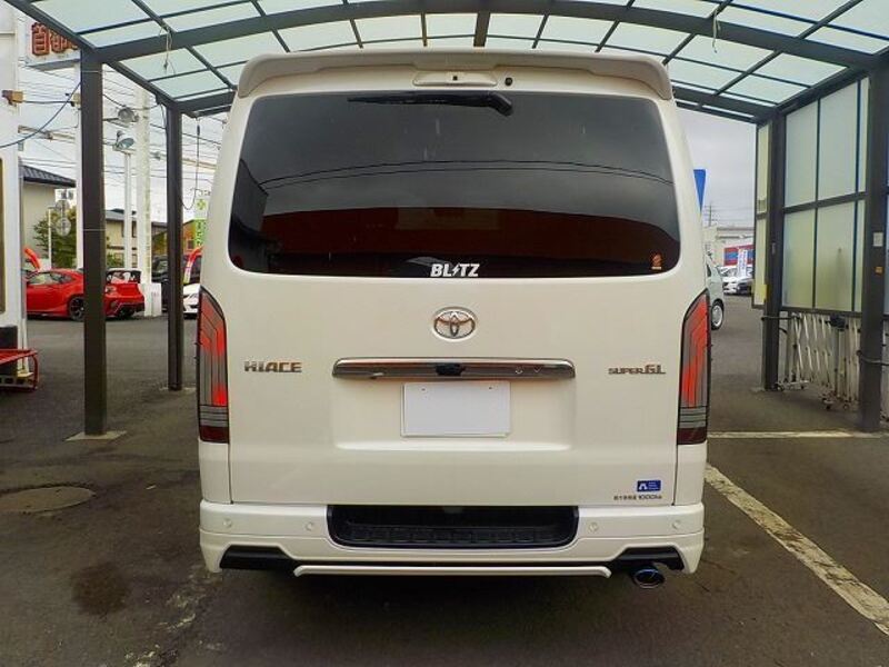 HIACE VAN