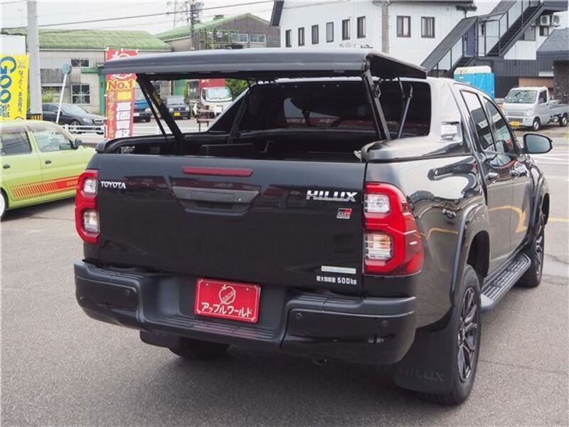 HILUX