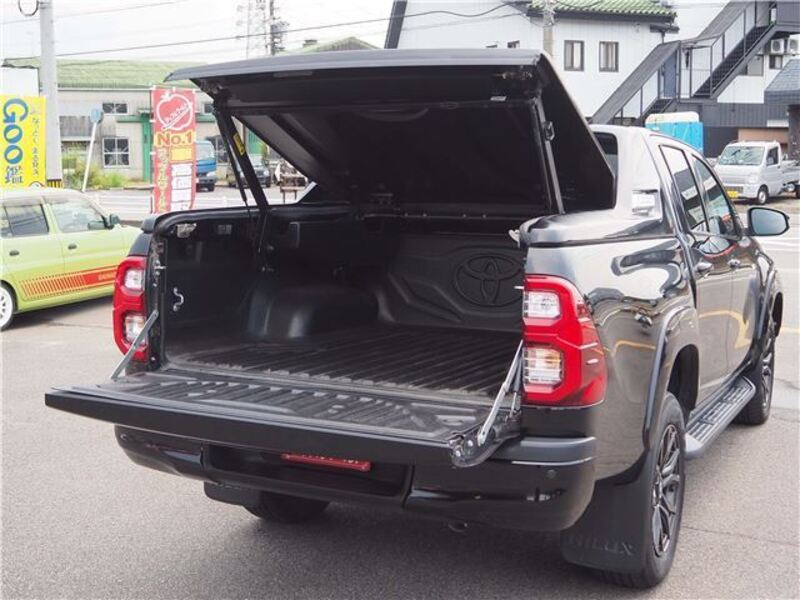 HILUX