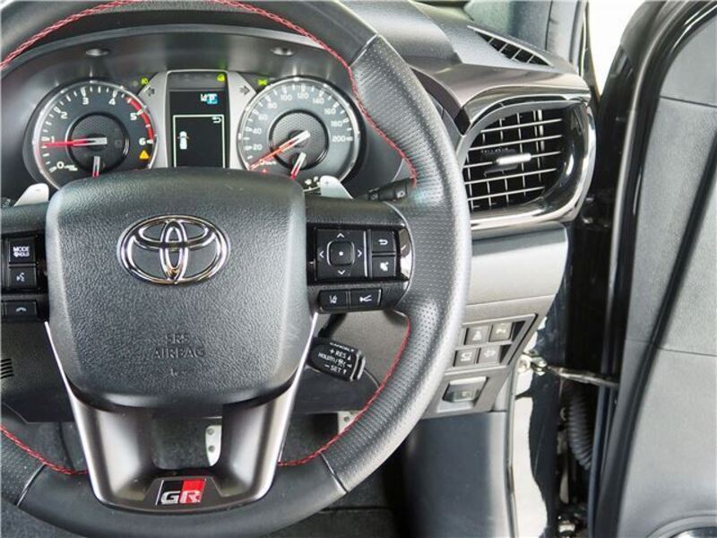 HILUX