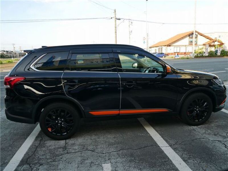 OUTLANDER