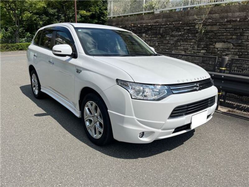 MITSUBISHI OUTLANDER PHEV