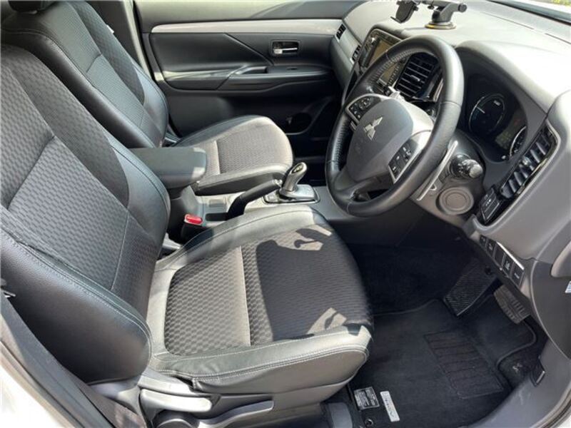 OUTLANDER PHEV