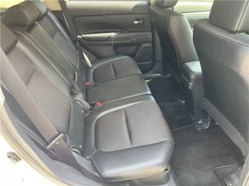 OUTLANDER PHEV