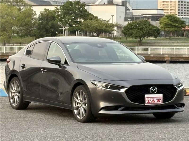 MAZDA3