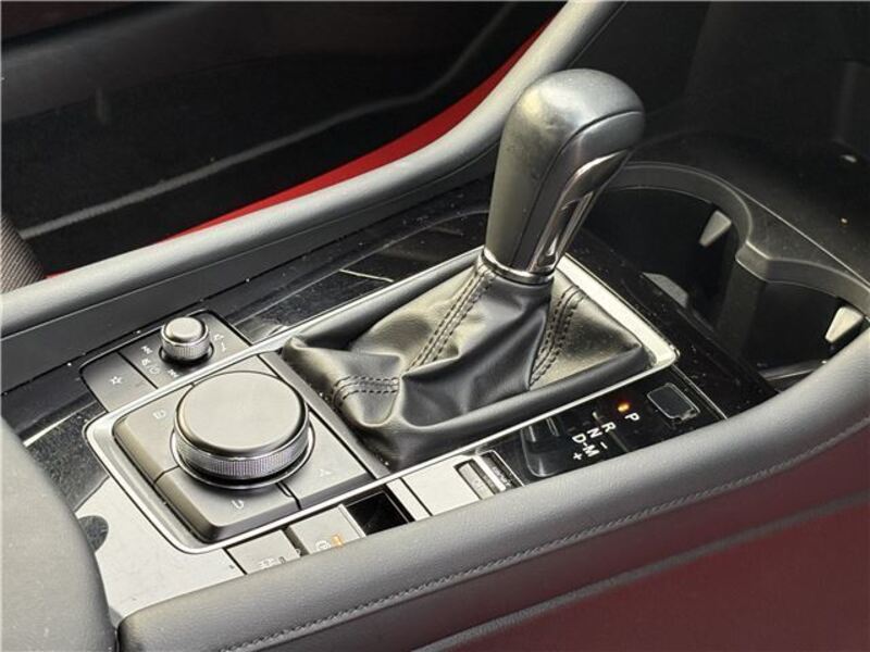 MAZDA3